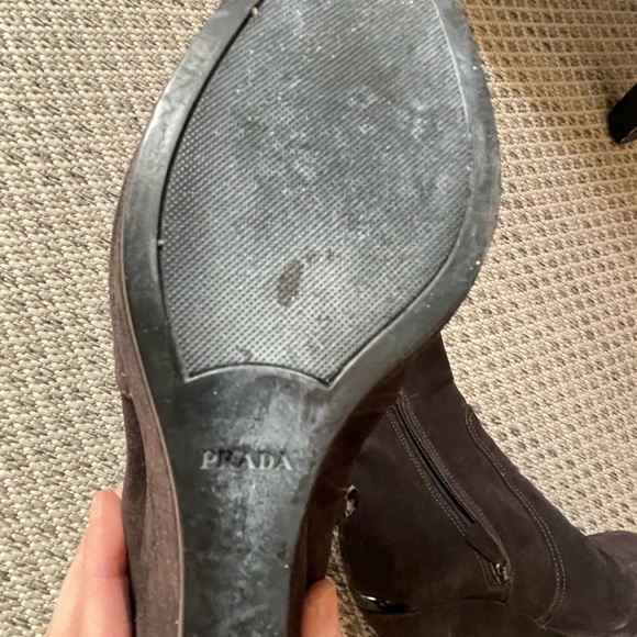 Prada dark brown suede bootie with platform bottom size 36.5 - Authenticated - Picture 7 of 12